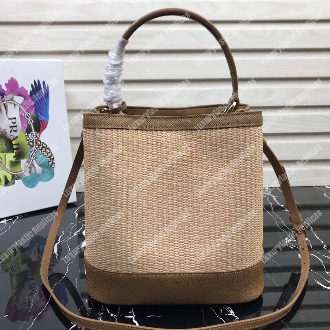 Pra*a panier medium straw bag brown