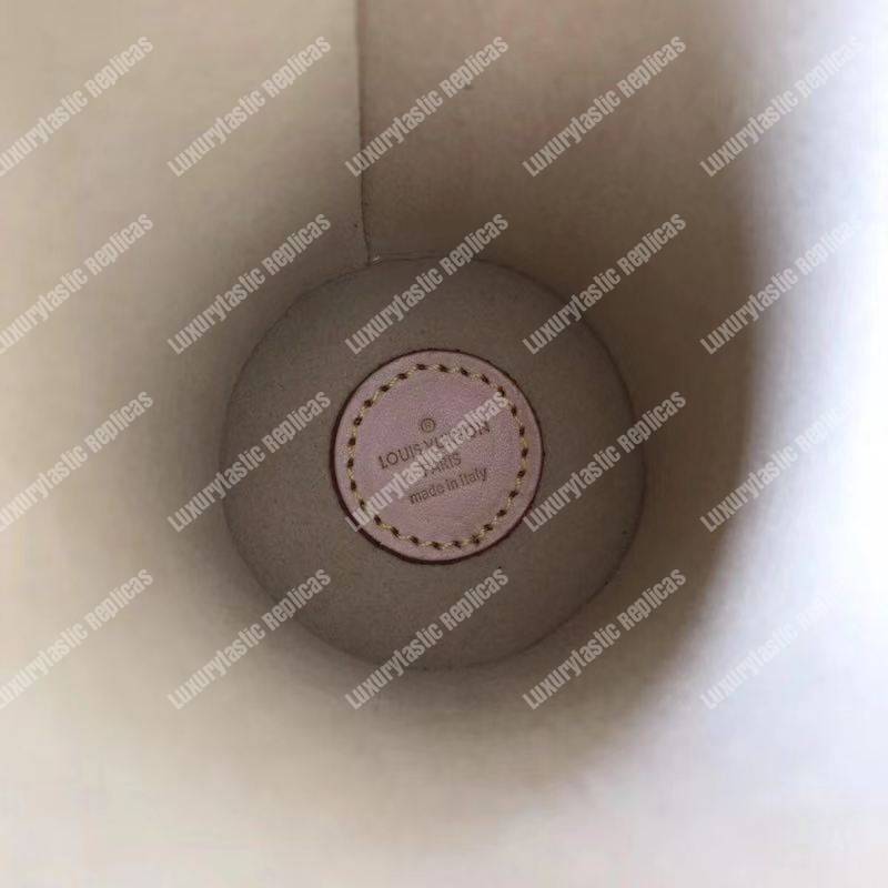 LV 200ML Travel Case Monogram Eclipse