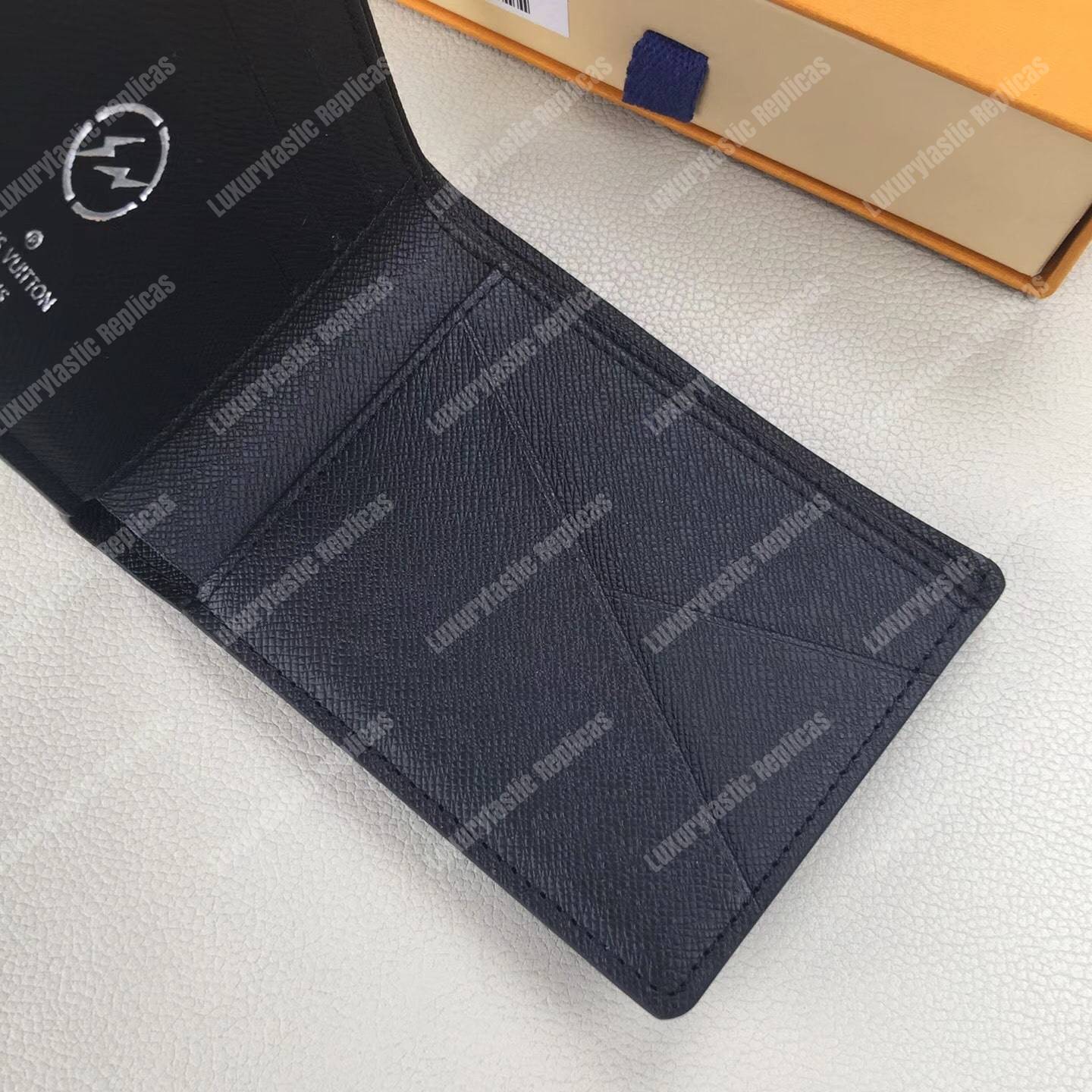 LV Multiple Wallet Monogram Eclipse Canvas HJ