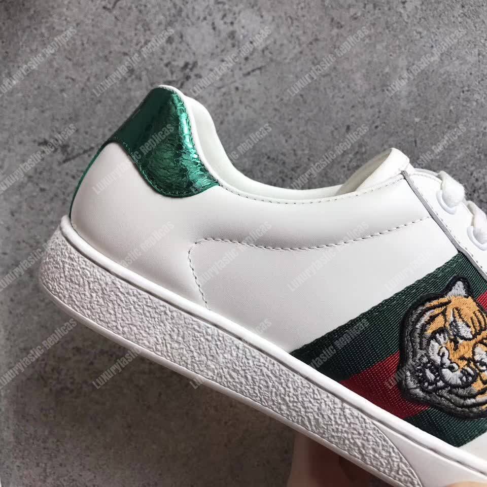 G*u*i ace embroidered tiger sneaker white