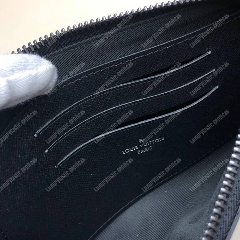 LV Discovery Pochette PM Monogram Eclipse Canvas