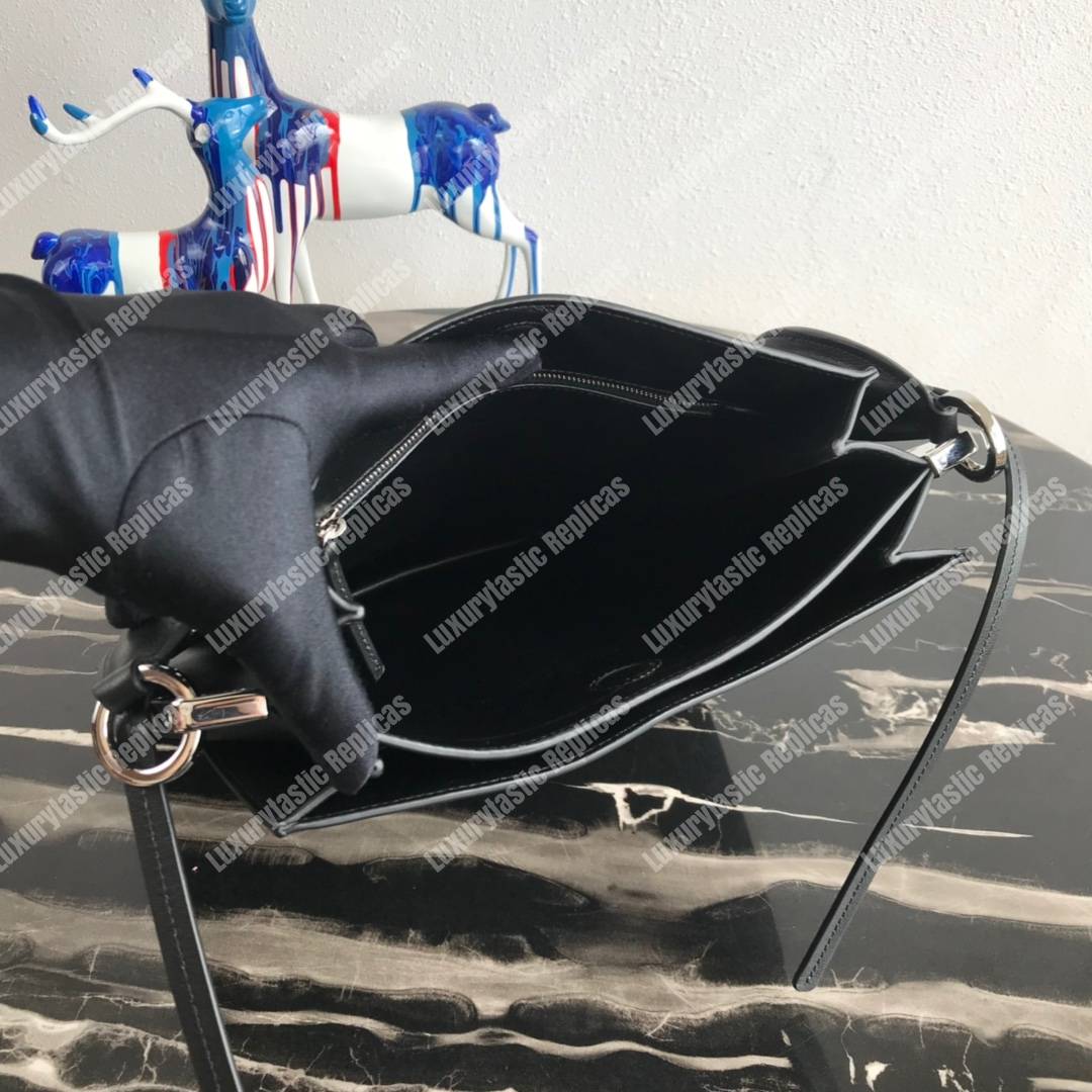 Pra*a margit leather shoulder bag black