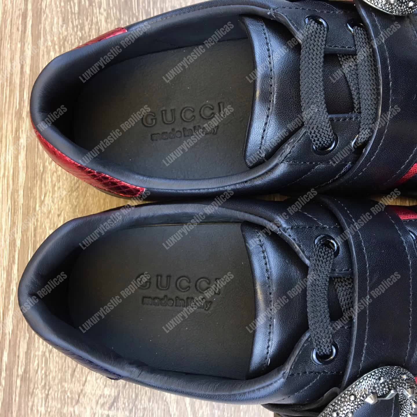 G*u*i ace dionysus buckle low top sneaker
