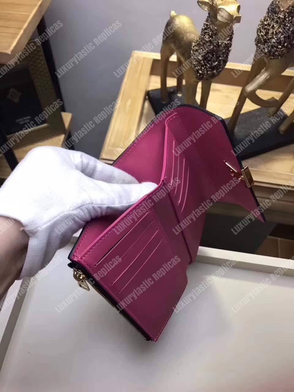 LV Capucines Compact Wallet Noir