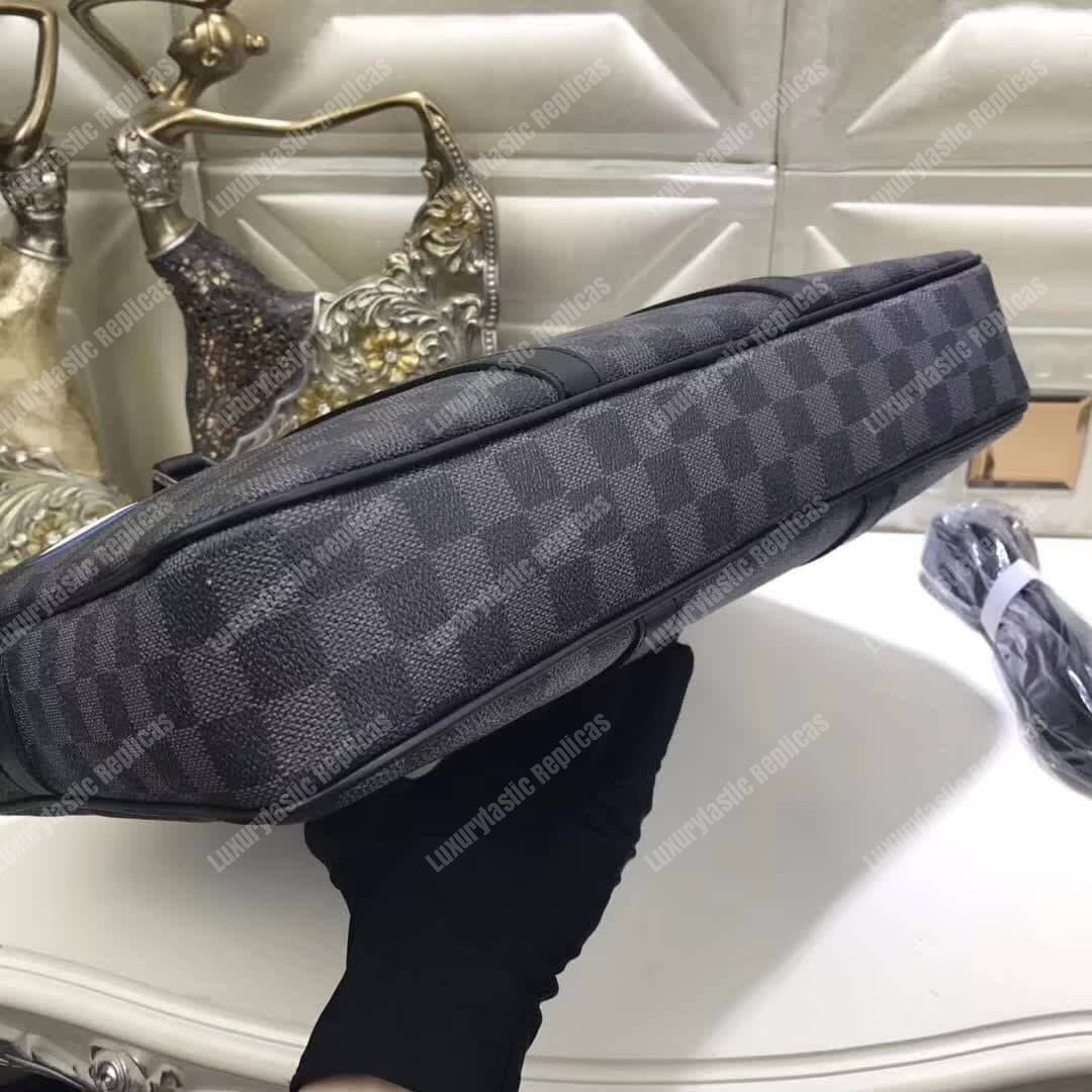 LV Porte-Documents Voyage PM Bag Damier Graphite Canvas LV League 2017