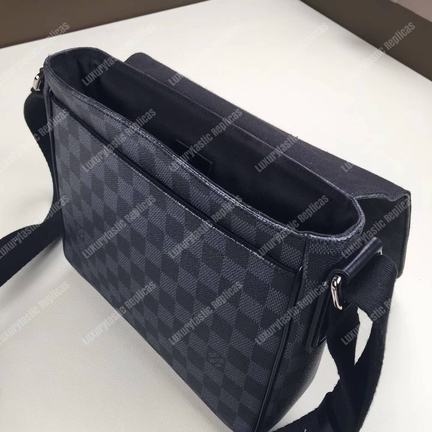 LV District PM Messenger Bag Damier Graphite Canvas