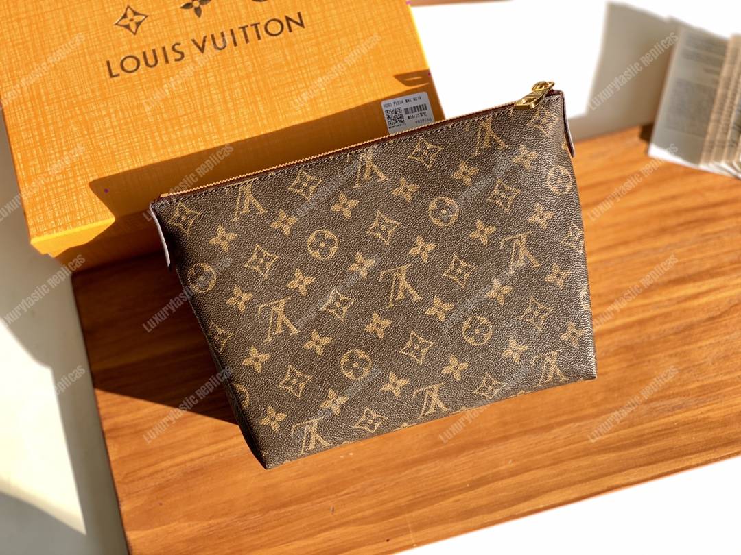 LV Pallas Beauty Case Lie Devine