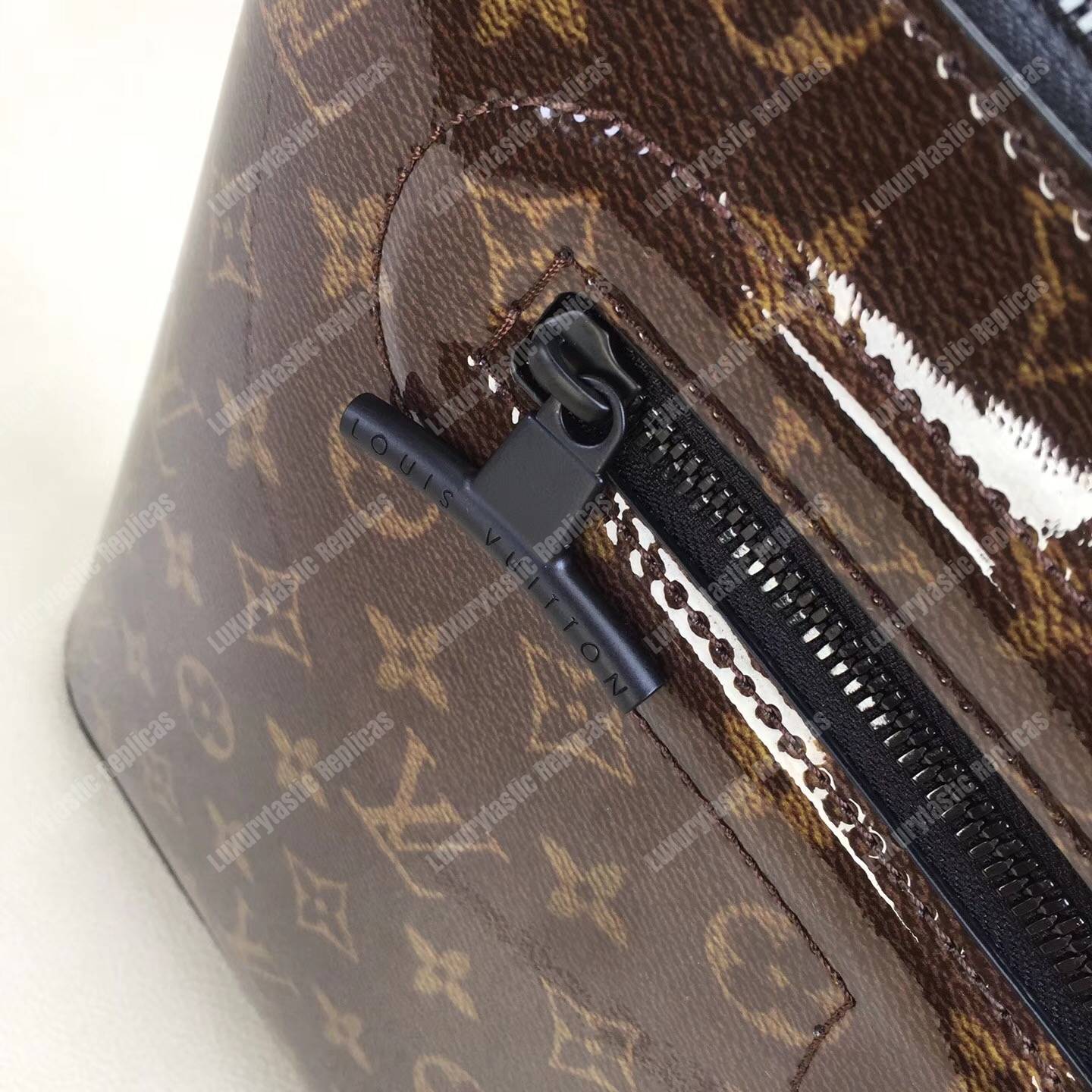 LV Pochette Cosmos Monogram Glaze