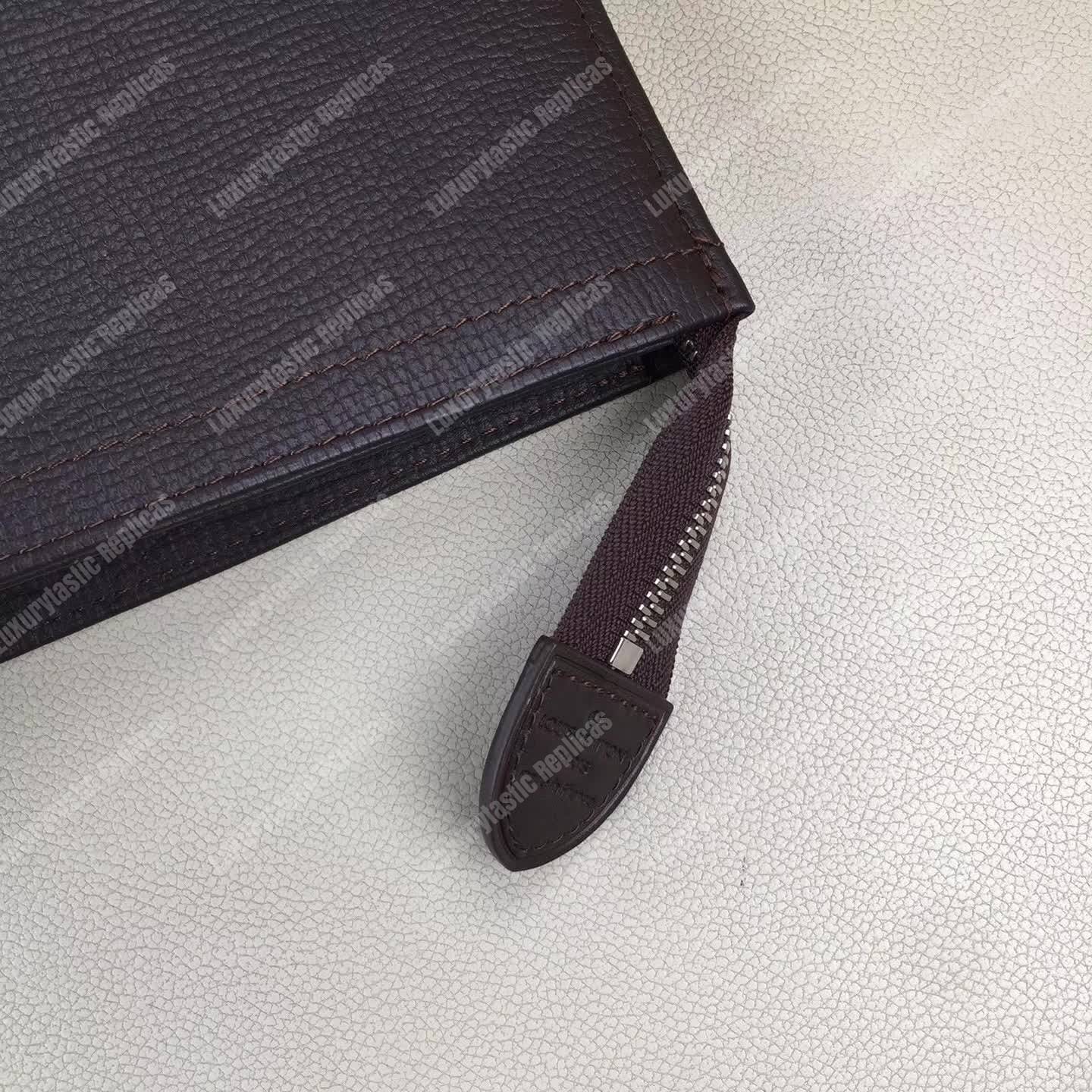LV Toiletry Pouch Marron