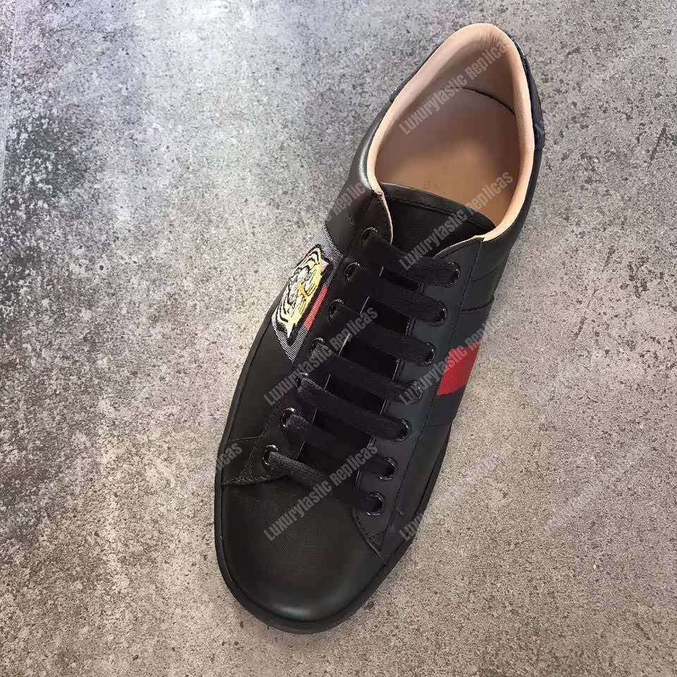 G*u*i ace embroidered tiger sneaker black