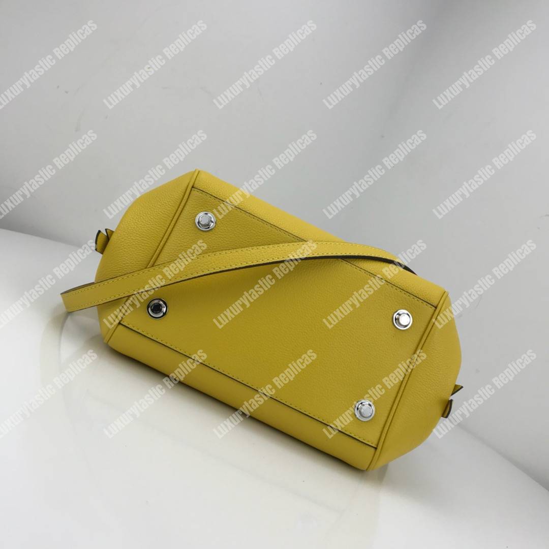 LV Milla PM Veau Nuage Vert Acide