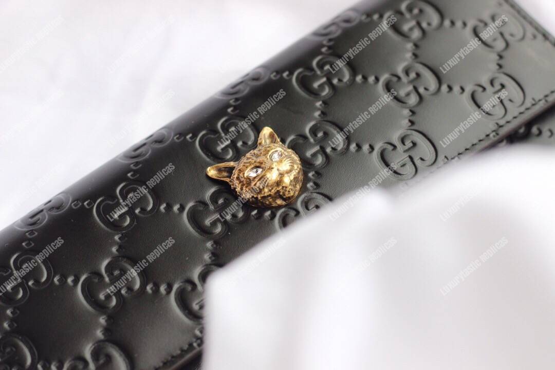G*u*i signature continental wallet with cat