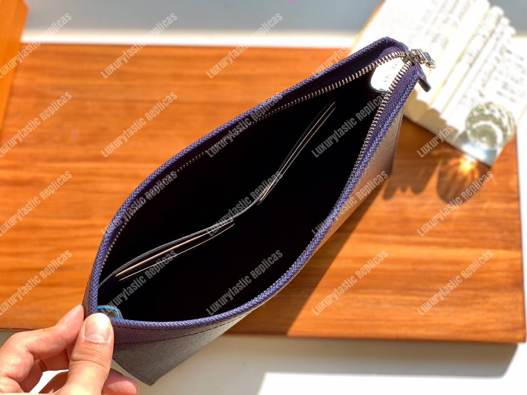 LV Pochette Voyage Bleu Marine