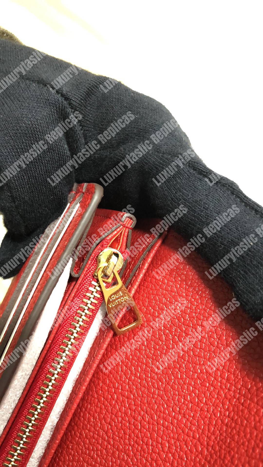 LV Sarah Wallet Monogram Empreinte Leather Scarlet