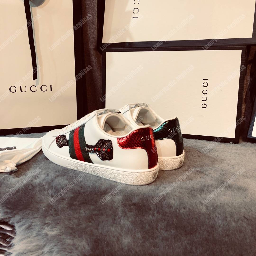 G*u*i ace embroidered arrow sneaker white