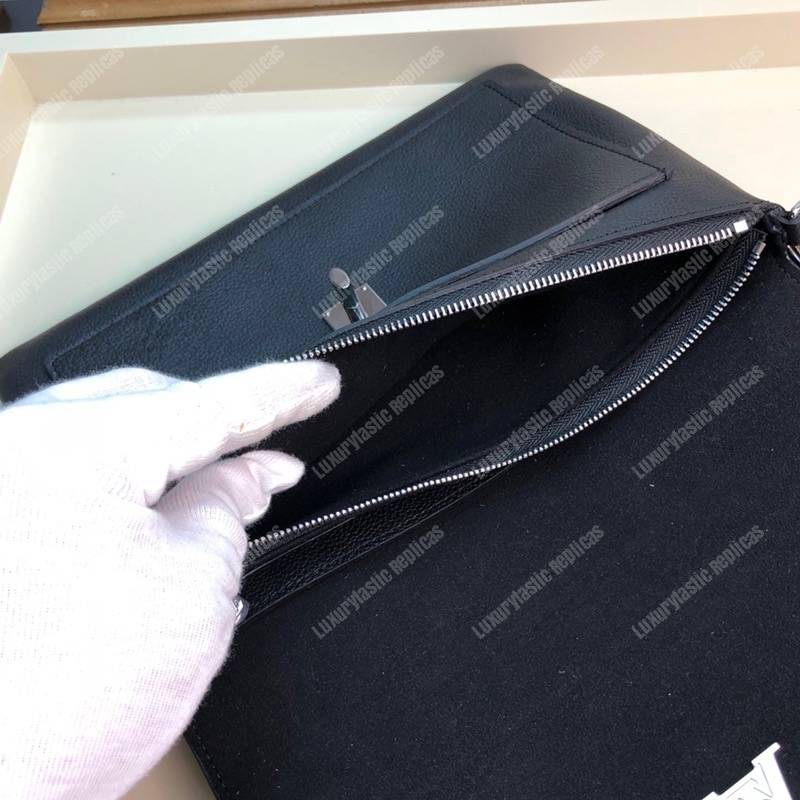 LV Pochette Mylockme Black