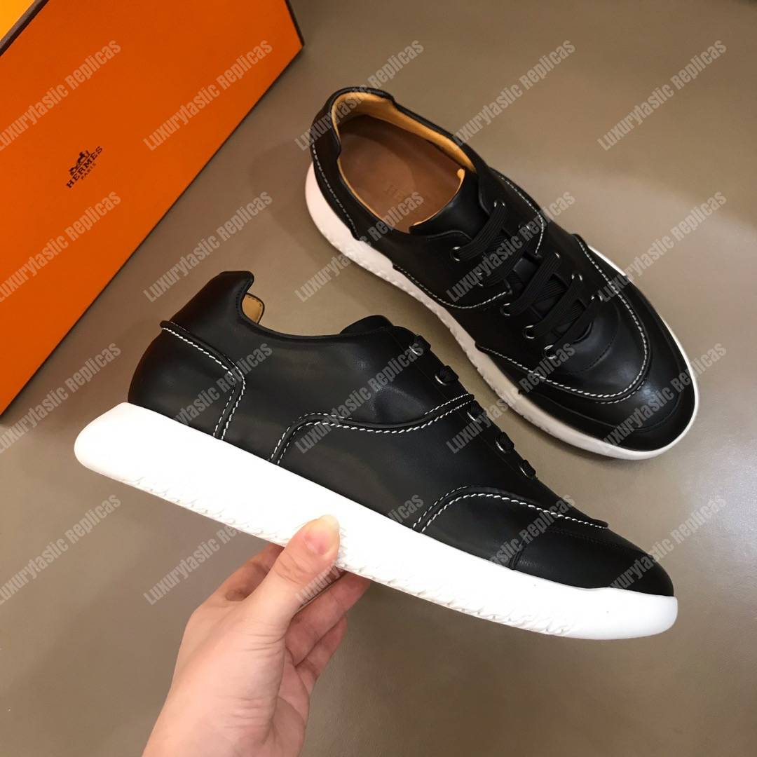 H**mes turn sneaker black