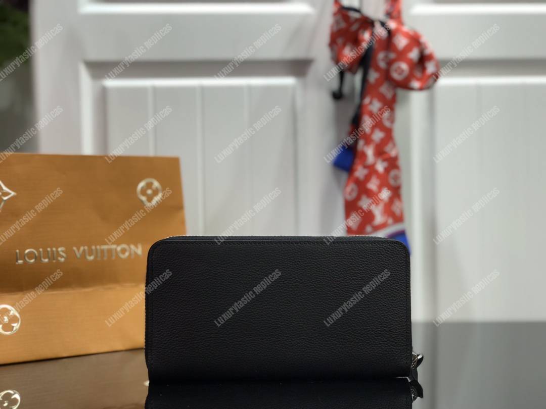 LV Lockme Zippy Wallet Noir