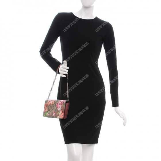 G*u*i gg sup*e blooms chain wallet antique rose