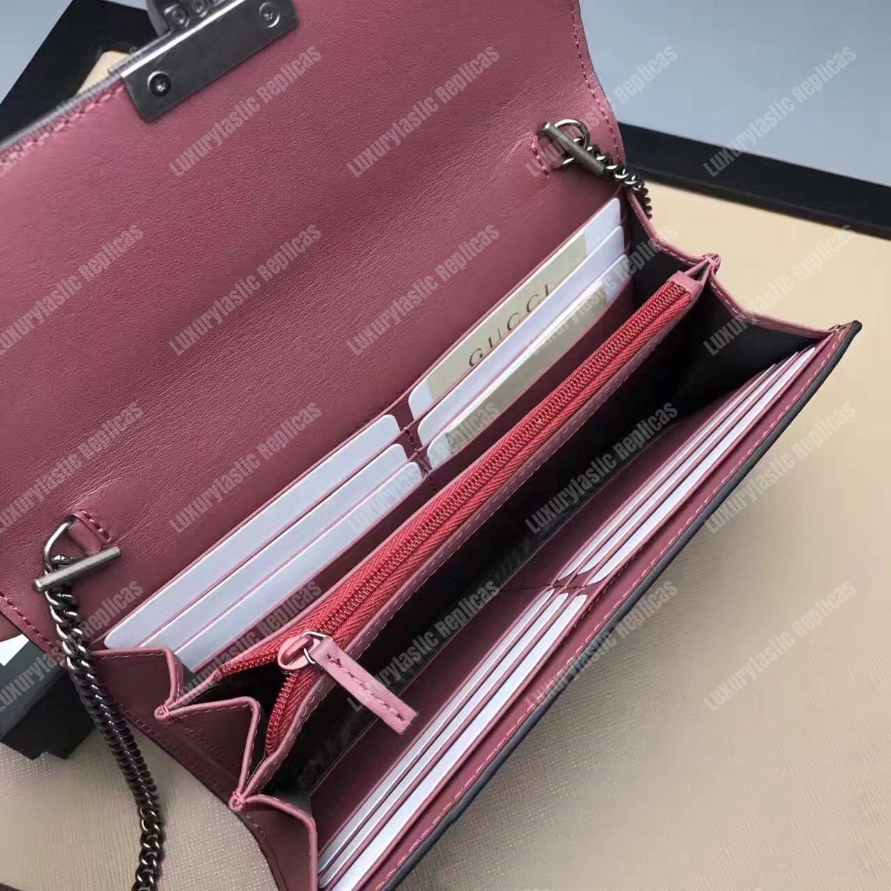 G*u*i gg blooms sup*e padlock continental wallet antique rose