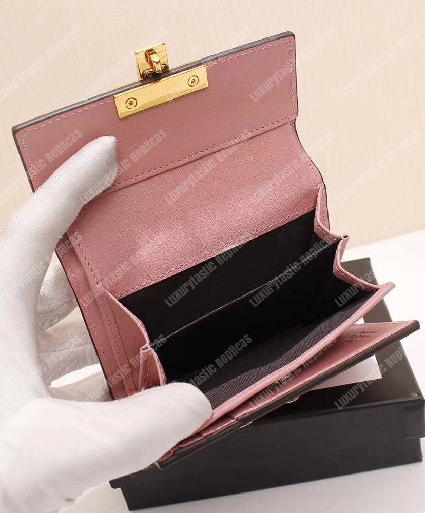 G*u*i gg padlock wallet magnolia