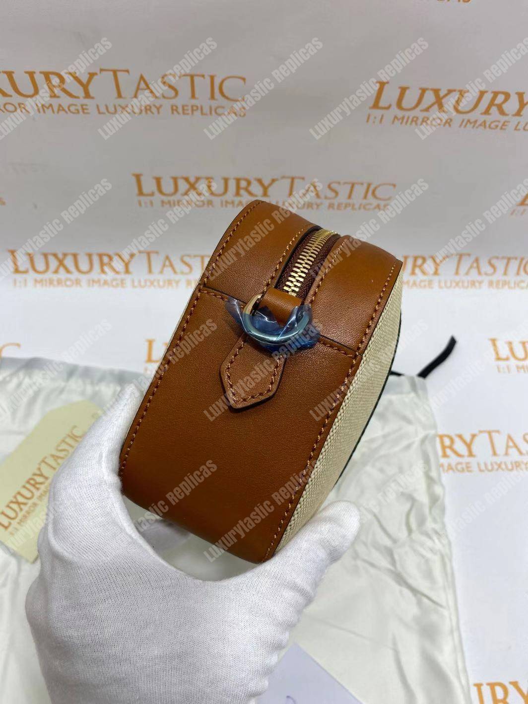 G*u*i vintage canvas shoulder bag