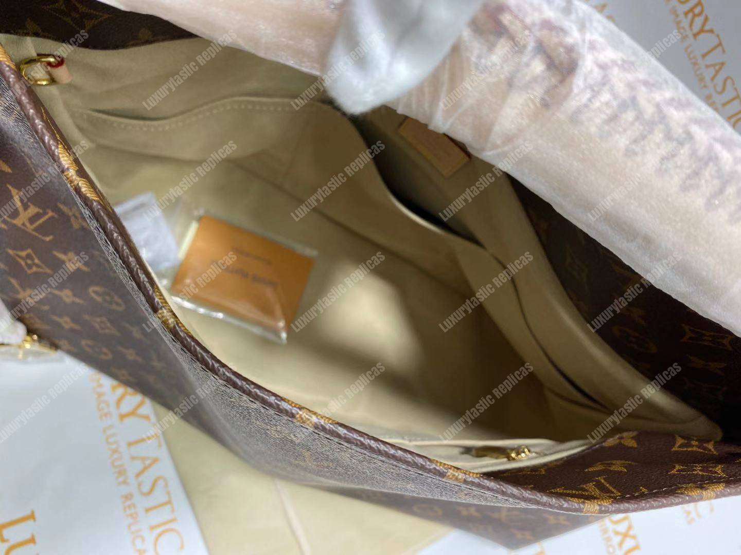 LV Artsy MM Monogram