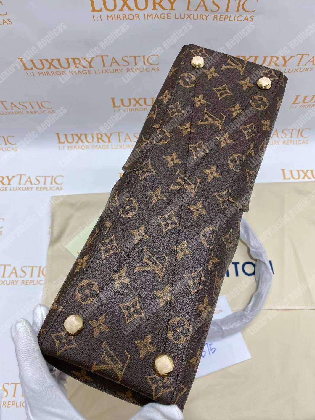 LV V Tote MM Monogram Noir