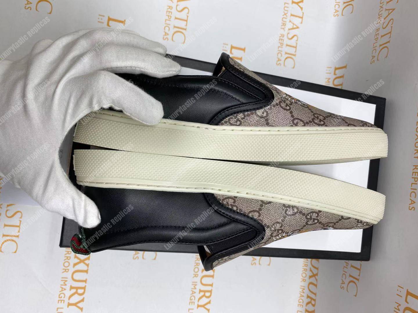 G*u*i gg sup*e tiger slip-on sneaker