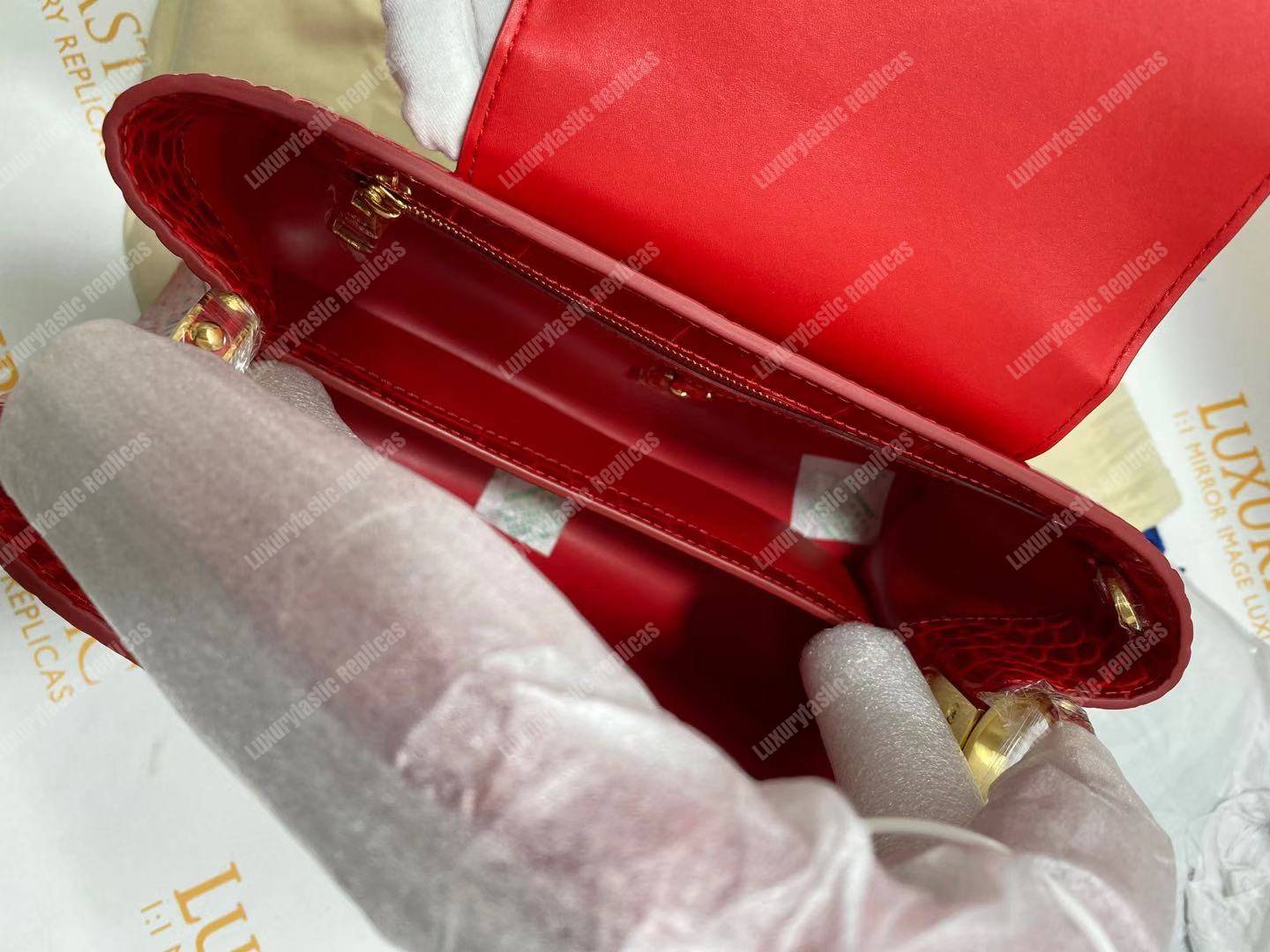 LV Capucines PM Crocodilien Mat Cerise