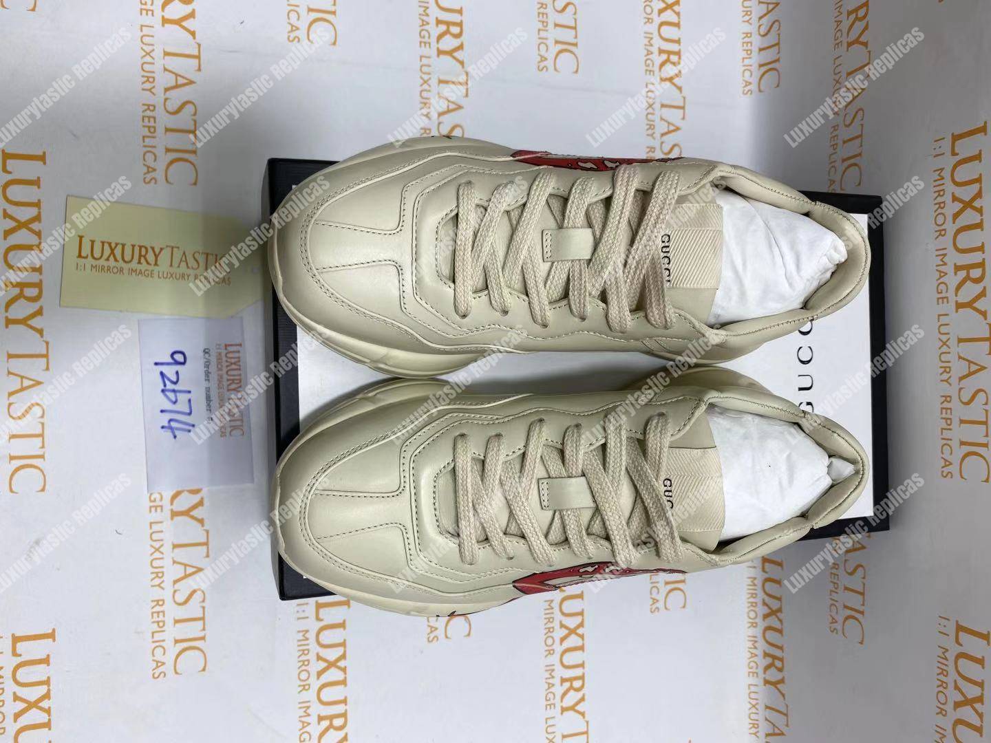 G*u*i rhyton sneaker with mouth print