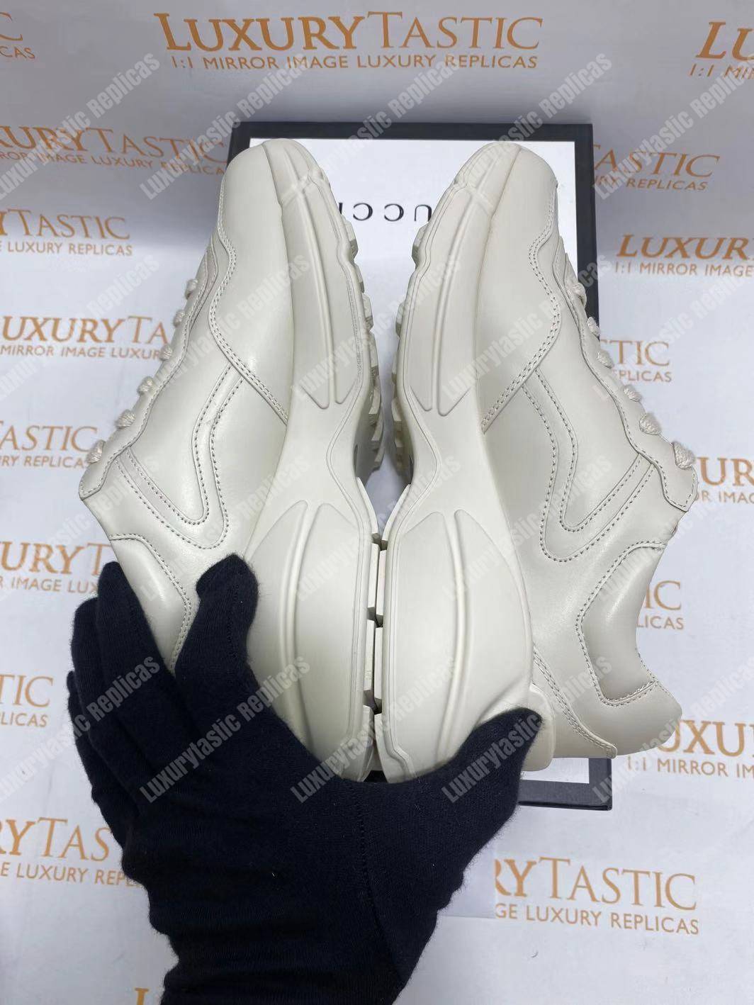 G*u*i rhyton sneaker with mouth print