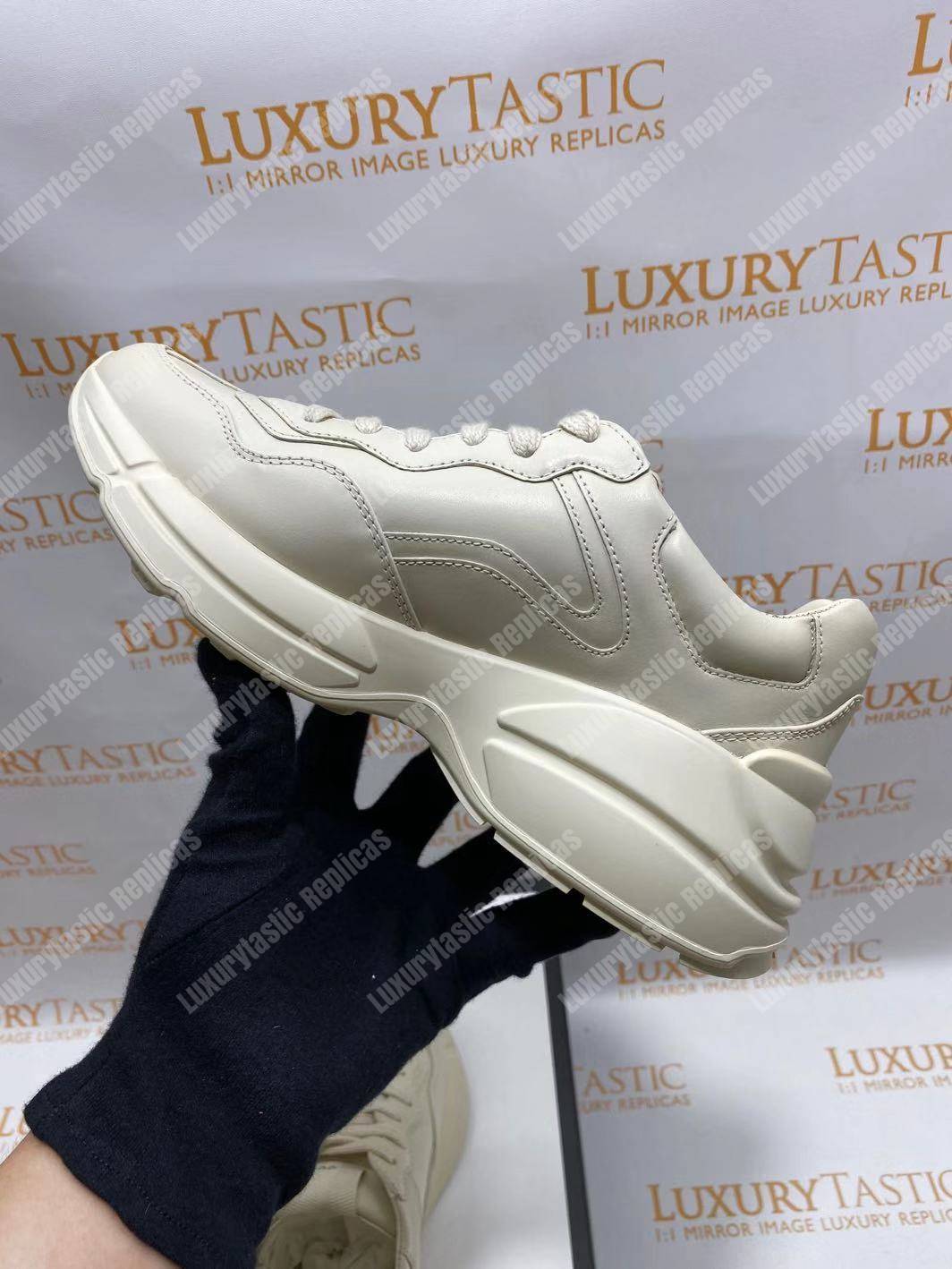 G*u*i rhyton sneaker with mouth print