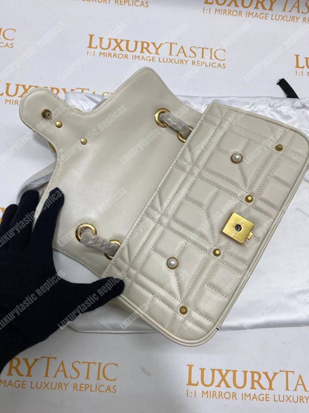 G*u*i gg marmont small matelassé shoulder bag with pearls white