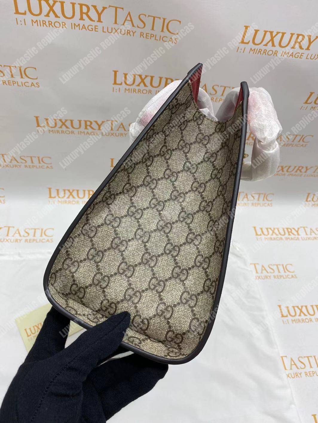 G*u*i padlock medium gg shoulder beige/ebony red