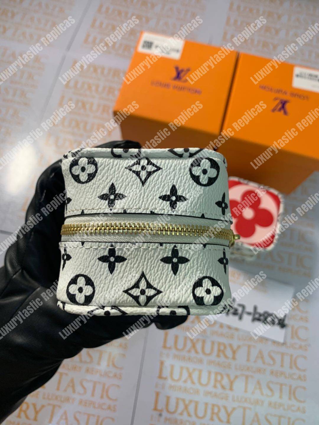 LV Porte Monnaie Cube Summer 2019 Pink