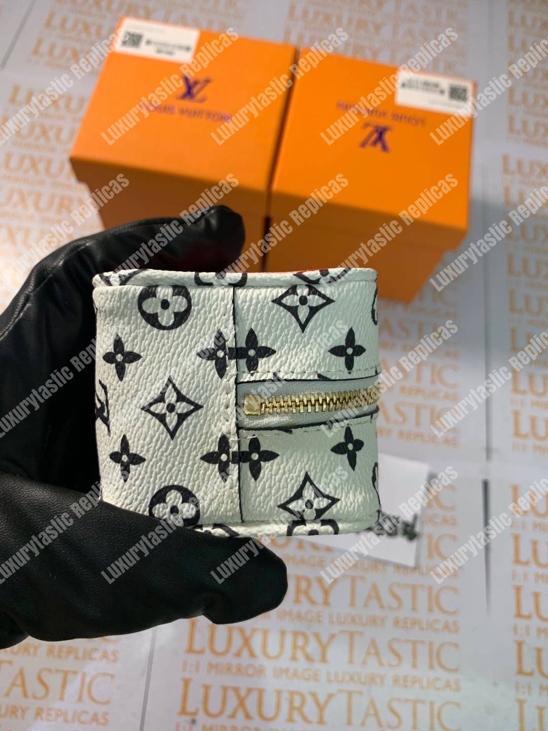 LV Porte Monnaie Cube Summer 2019 Red