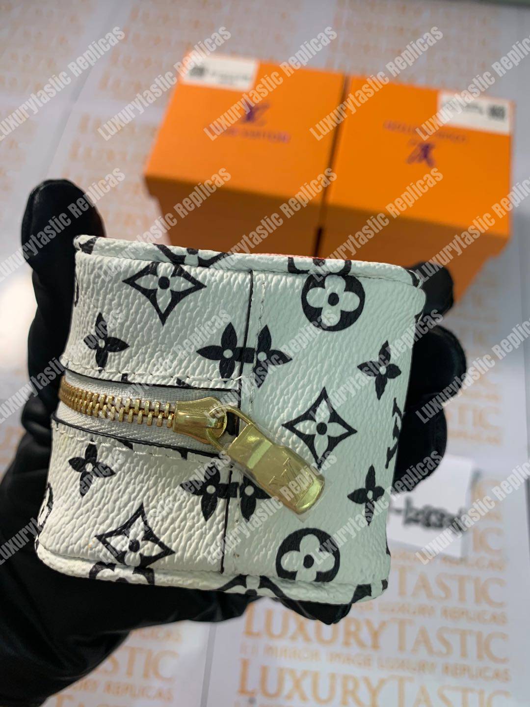 LV Porte Monnaie Cube Summer 2019 Red