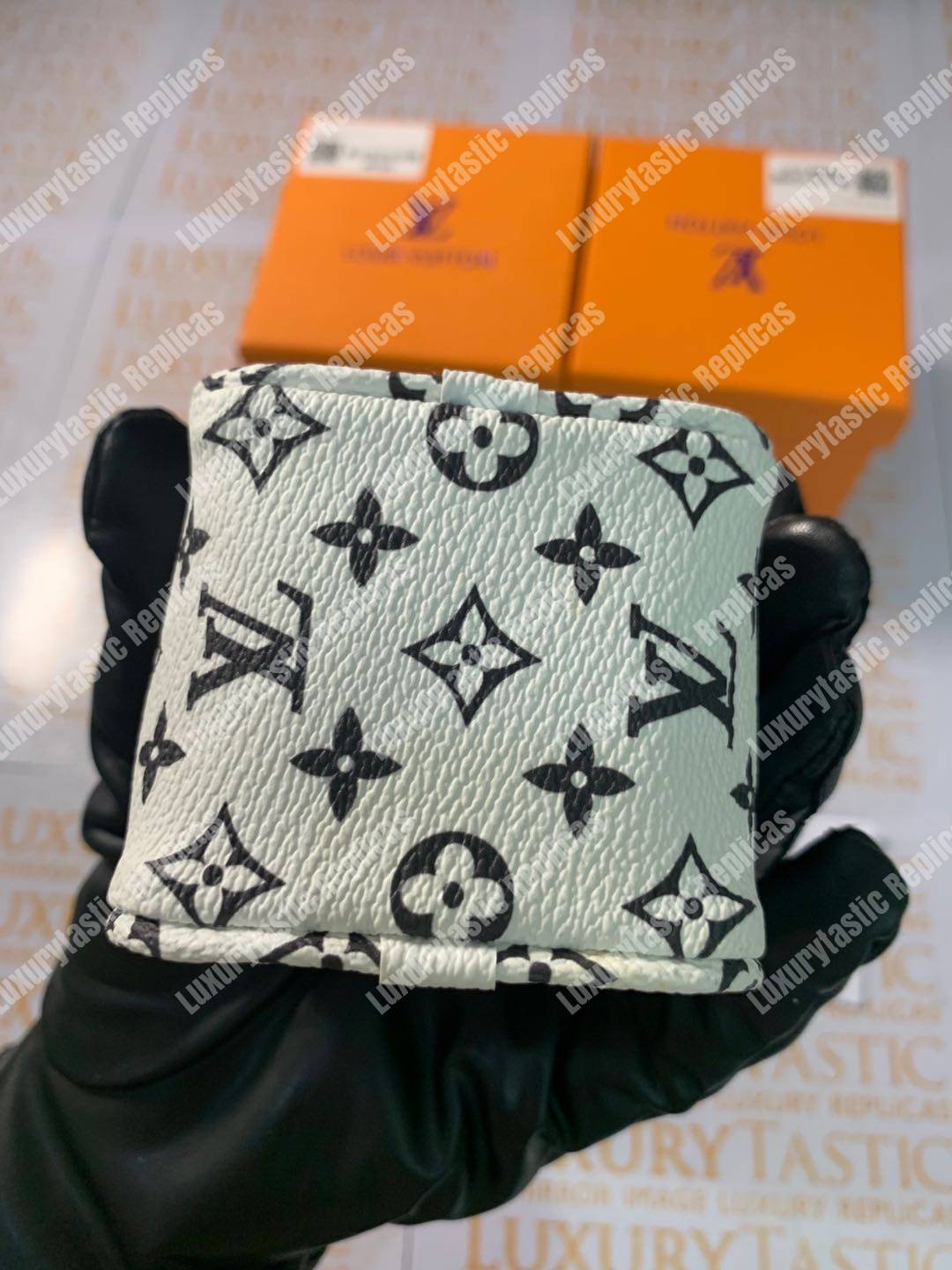 LV Porte Monnaie Cube Summer 2019 Red