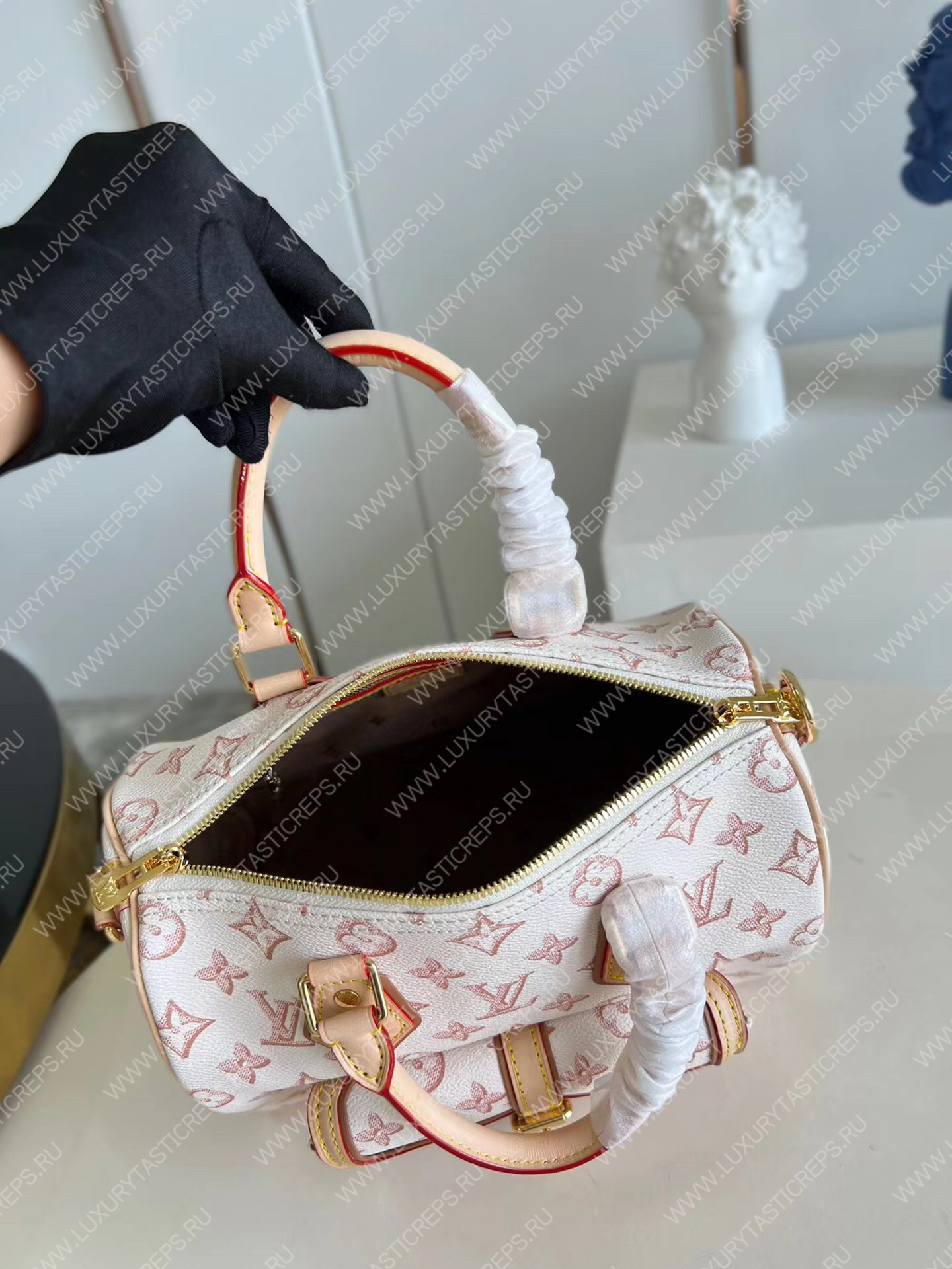 l**is V*t*n speedy bandouliÈre 25 beige m20919