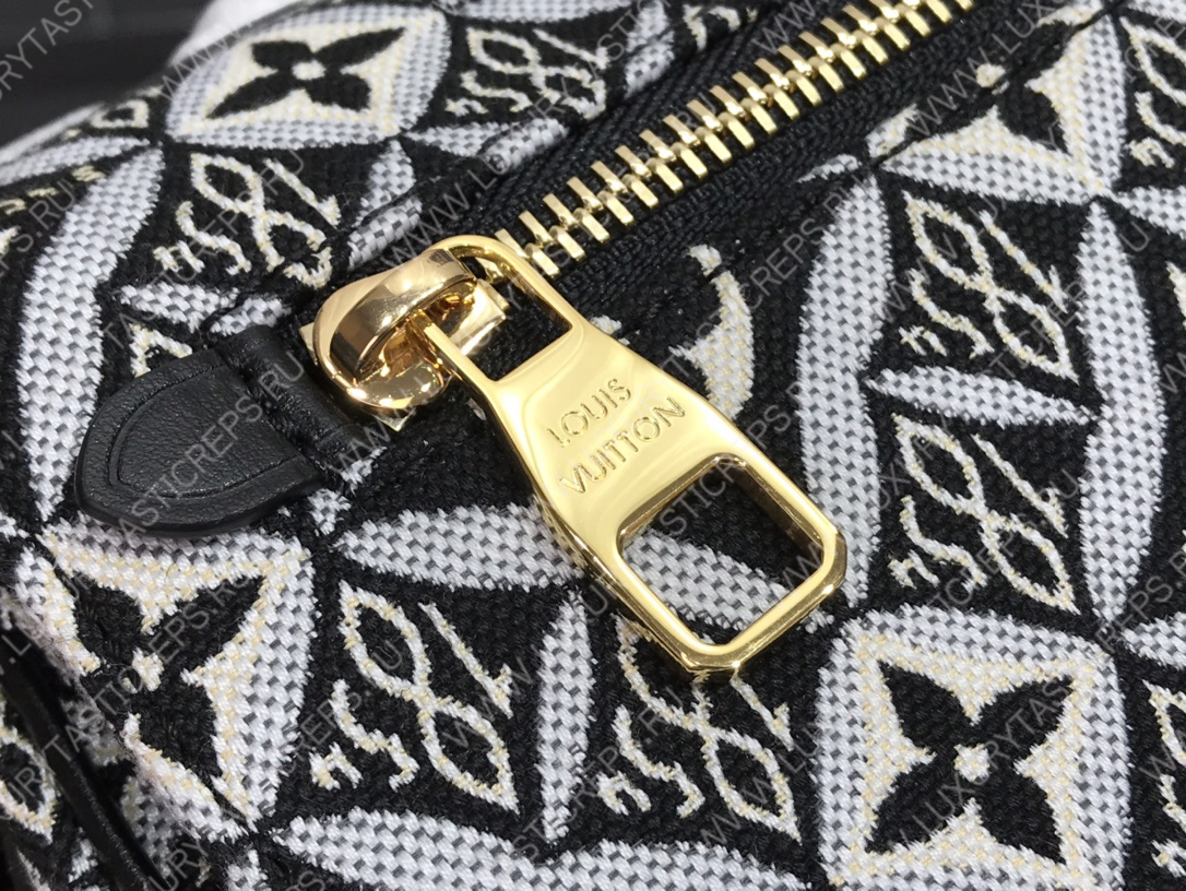 l**is V*t*n lv pochette mÉtis grey m57272