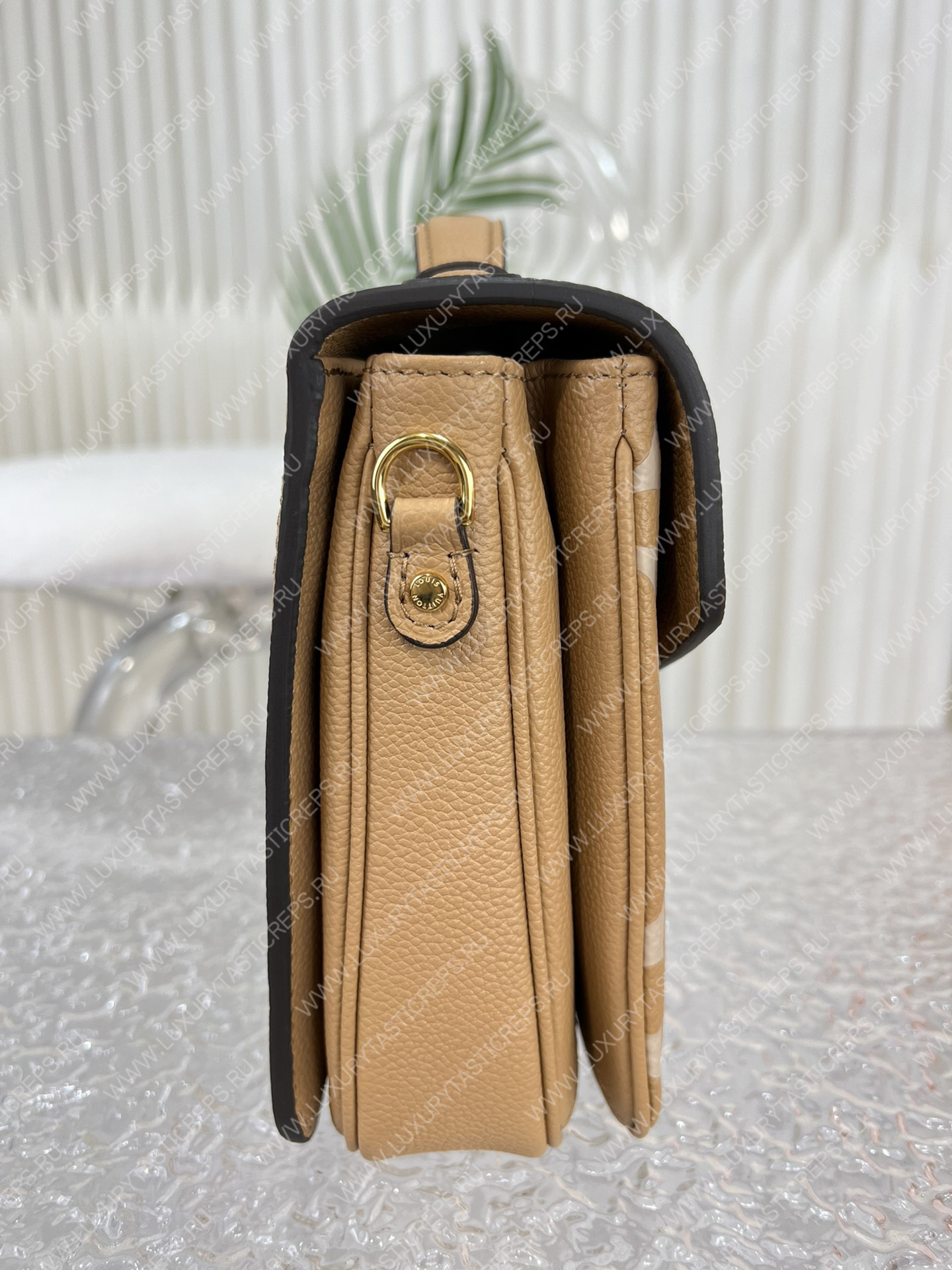 l**is V*t*n lv pochette mÉtis beige/cream m45809