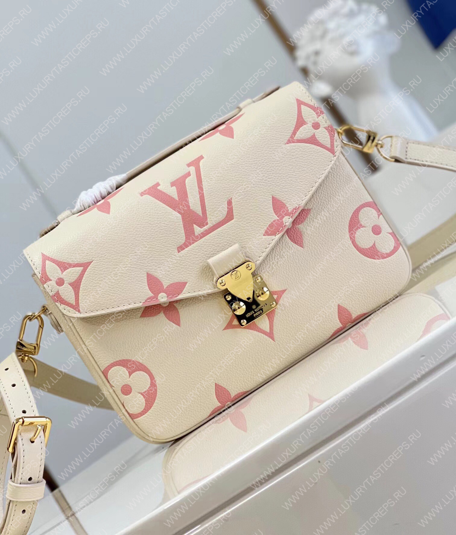 l**is V*t*n lv pochette mÉtis cream/pink m45809