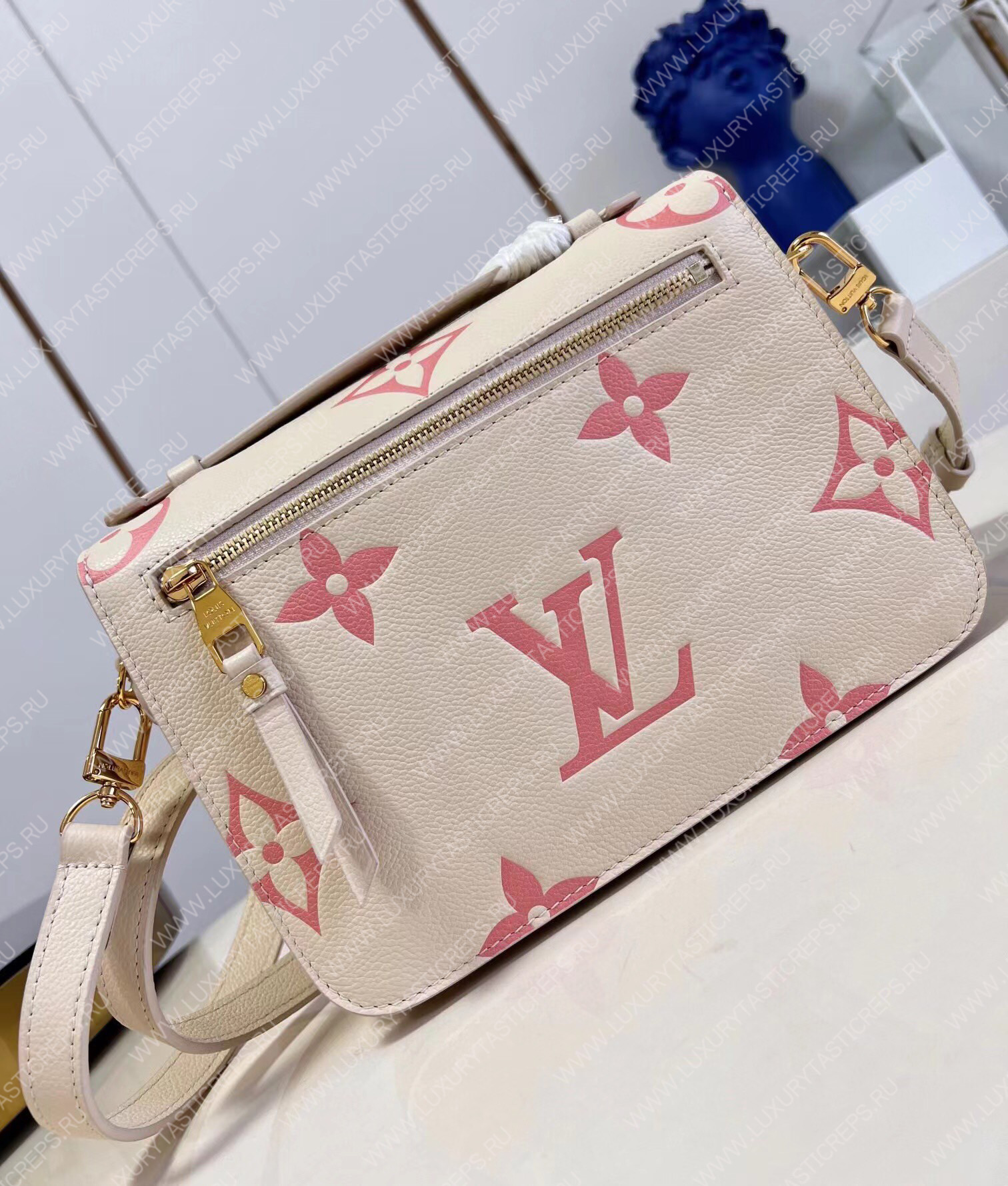 l**is V*t*n lv pochette mÉtis cream/pink m45809