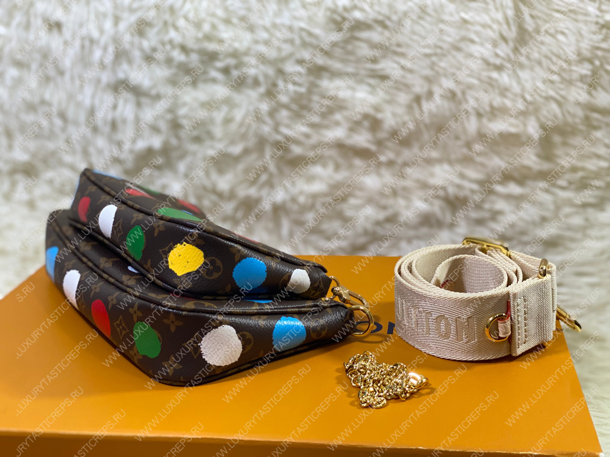 l**is V*t*n lv x yk multi pochette accessoires brown m46385