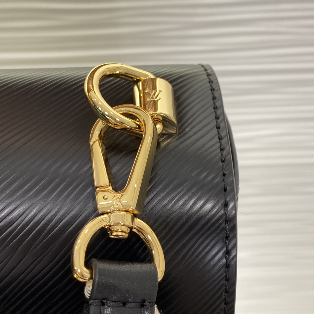 l**is V*t*n twist mm black m20680