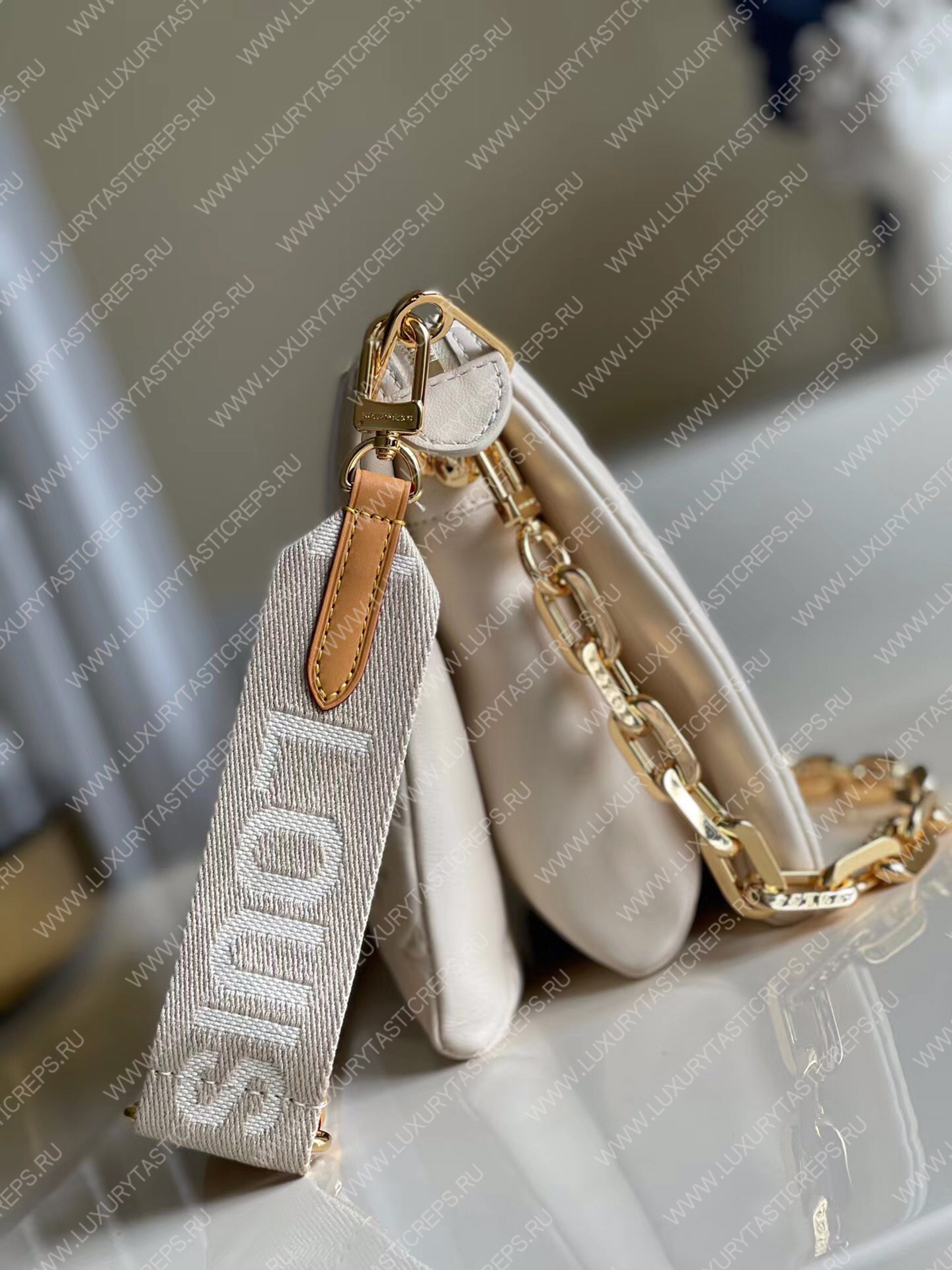 l**is V*t*n coussin pm offwhite m57793