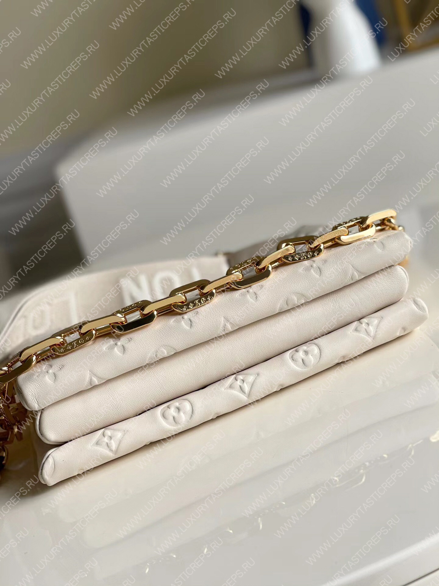 l**is V*t*n coussin pm offwhite m57793