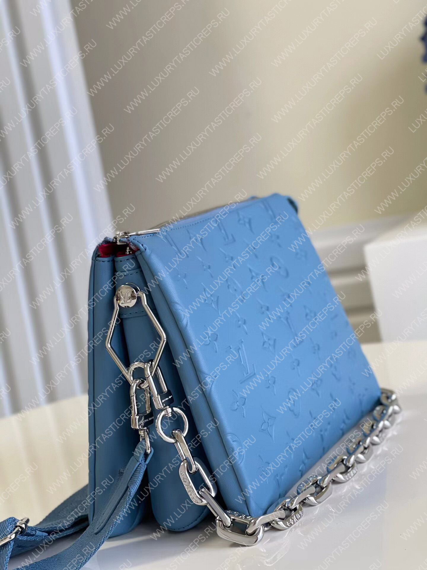 l**is V*t*n coussin pm blue m57793