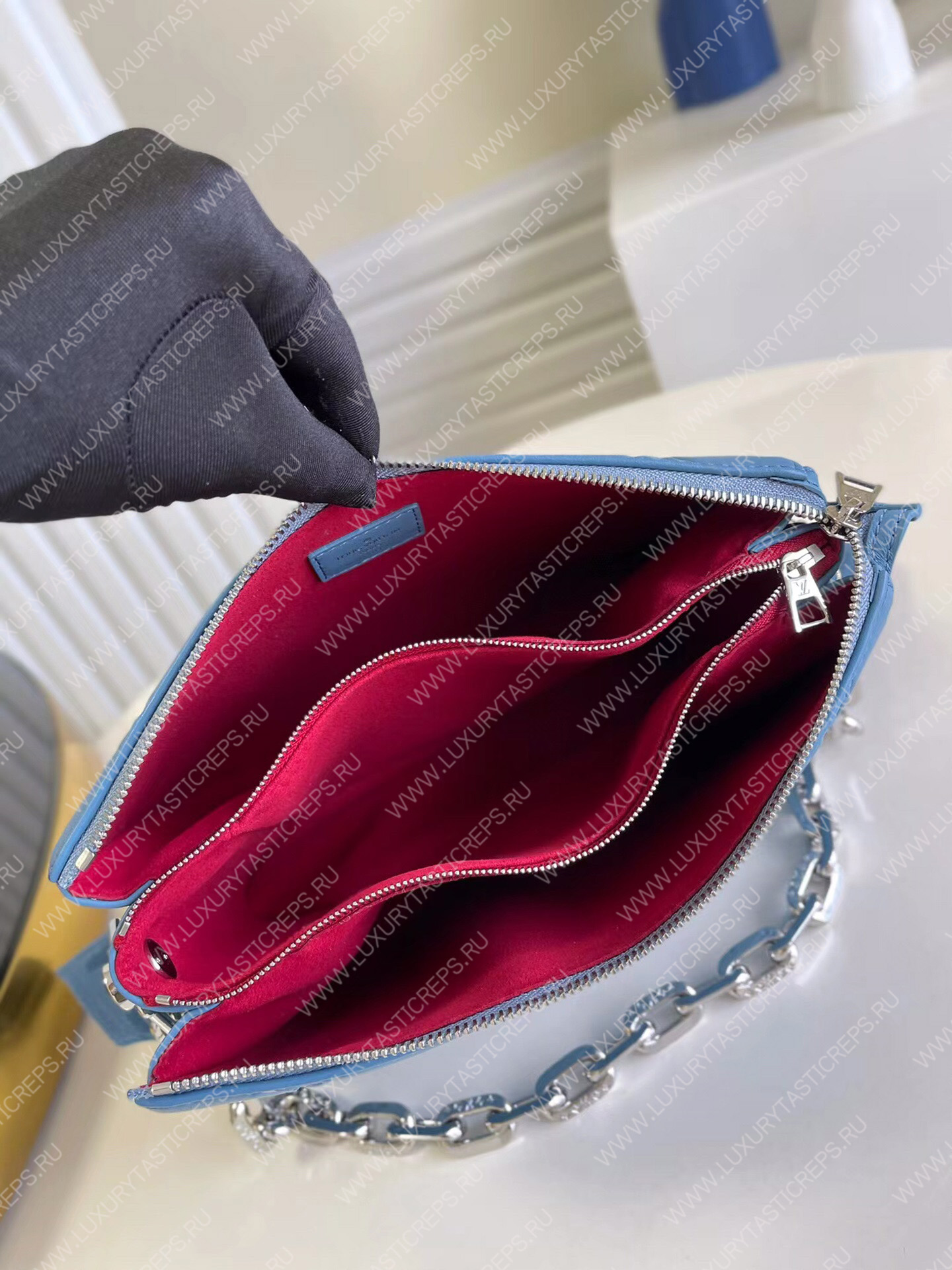 l**is V*t*n coussin pm blue m57793